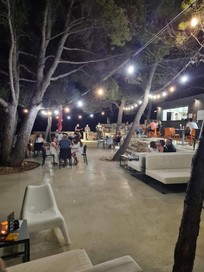 Boutique Camping Bunja Supetar Exterior photo